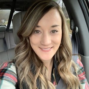 Meet your Posher, Casey